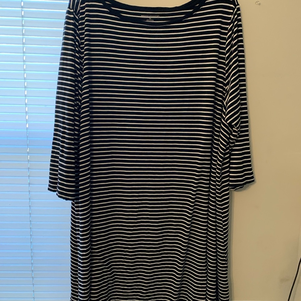 Amazon Essentials Black and White Long Sleeve Dress